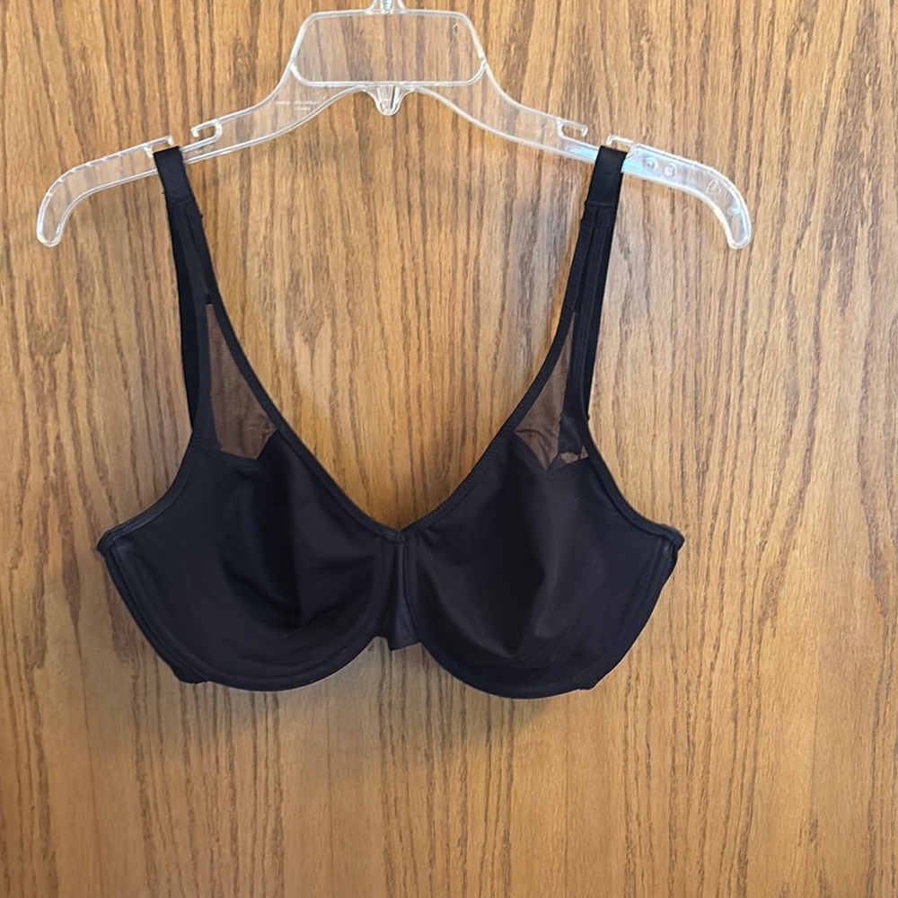 Wacoal Black Bra with Underwire cupless Bra 36 DD and Adjustable Straps